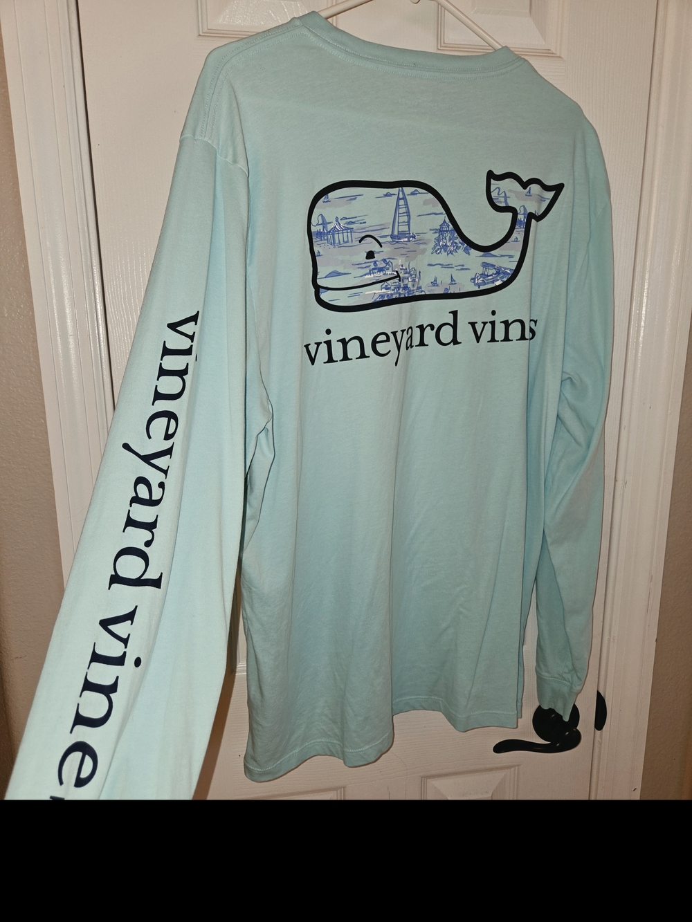 Vineyard Vines Mens Long-Sleeve Whale Tee in Light Aqua